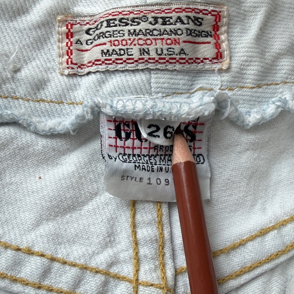 Vintage Guess Whitewashed Cuffed High Rise Jean Shorts - Picture 5 of 7